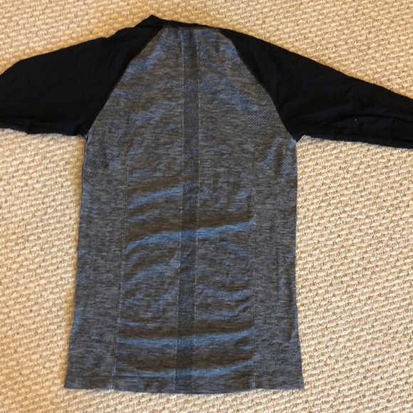 H&M sport long sleeve top - Picture 4 of 4